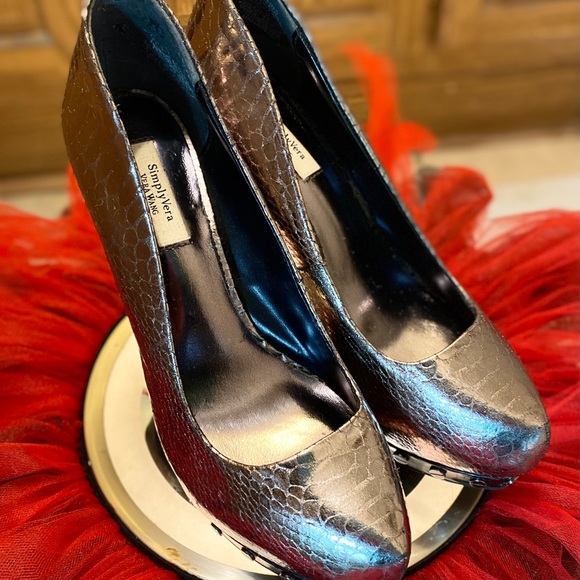 Simply Vera Vera Wang Shoes - VERA WANG SIMPLY VERA  metallic platform